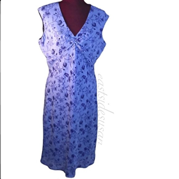 Vintage Dresses & Skirts - NWT VINTAGE 90s does 40s Dress - Floral Knee Length